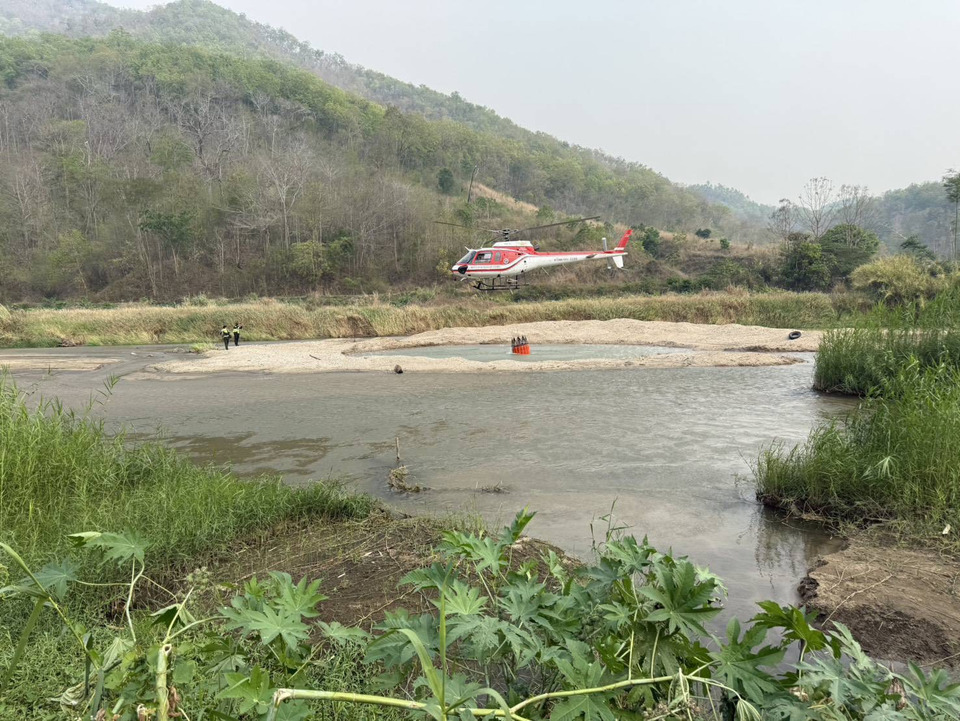 แม่ฮ่องสอนเร่งใช้เฮลิคอปเตอร์ดับไฟป่า จุดไฟเพิ่มสูงขึ้น 162 จุด! เร่งคุมสถานการณ์ต่อเนื่อง
