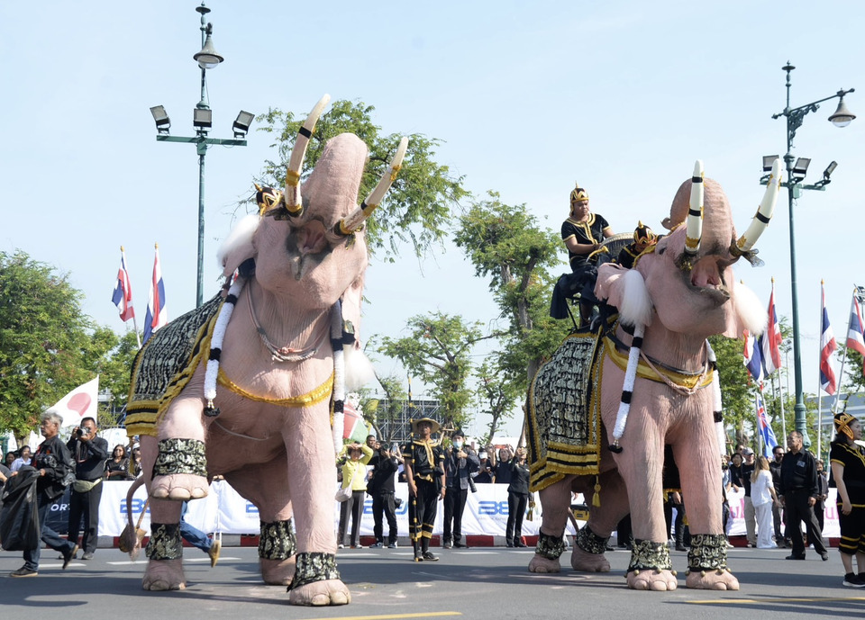 ขบวนคชสารวิจิตร 11 เชือก ถวายสักการะสมเด็จพระพันปีหลวง