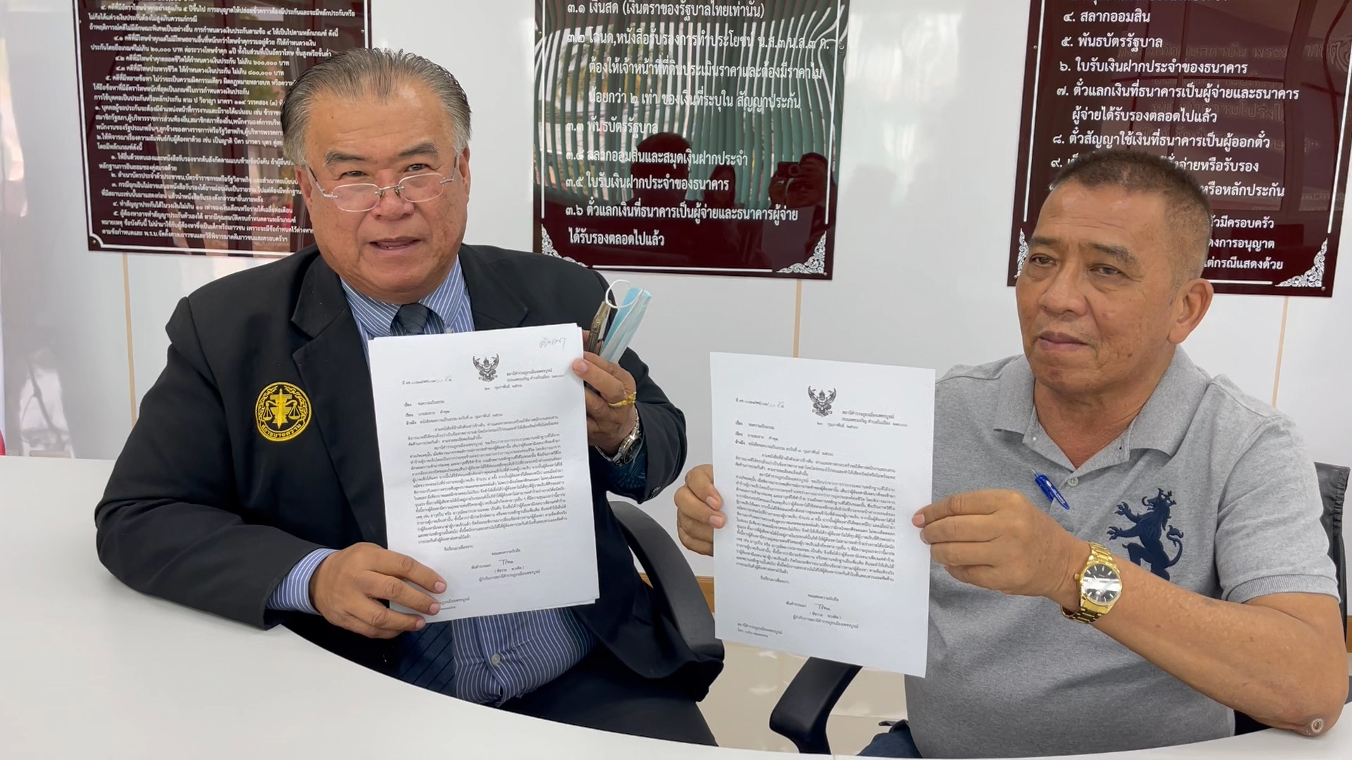นักข่าวเพชรบูรณ์โดนทำร้ายเข้าให้ปากคำตำรวจ พร้อมแย้งขอให้ตั้งข้อหาพยายามฆ่า ดูเจตนาแล้วเล็งเห็นผล