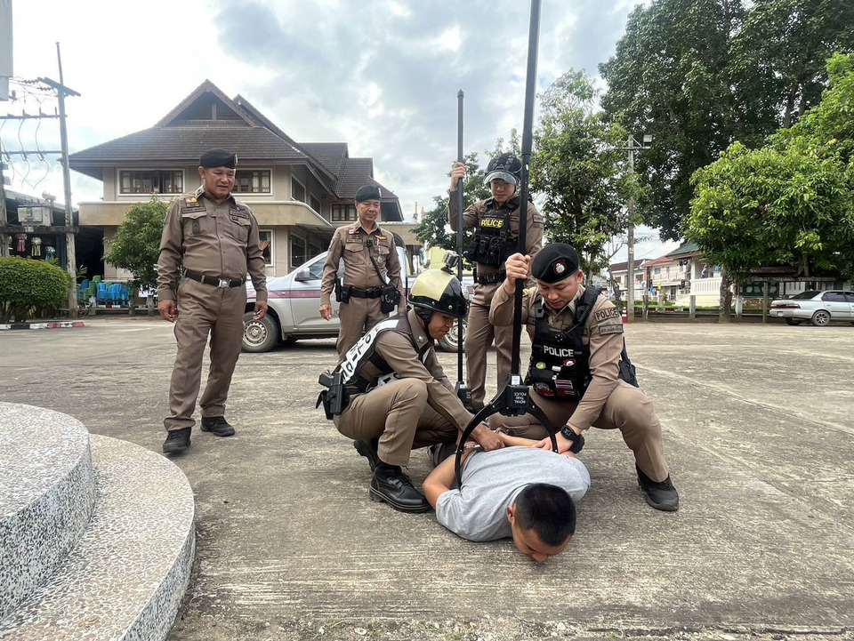 สภ.แม่สะเรียง ฝึกเสริมเขี้ยวเล็บ เพิ่มทักษะยุทธวิธีจับกุม–ใช้ไม้ง่ามไฟฟ้าควบคุมเหตุ