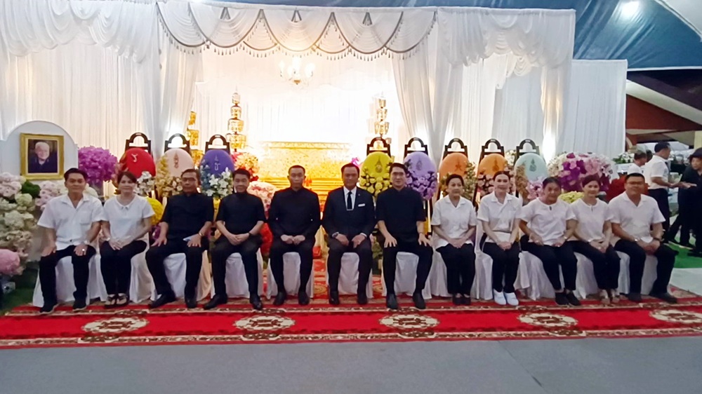 "อนุทิน" นำทีมภูมิไทยเป็นเจ้าภาพสวดพระอภิธรรมศพบิดา "จุรินทร์"