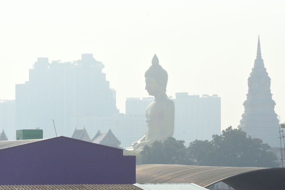 เช้านี้คุณภาพอากาศ กทม. พบ 3 เขตเริ่มมีค่าฝุ่น PM2.5 สีส้ม ค่าเฉลี่ย 24.1 มคก./ลบ.ม.