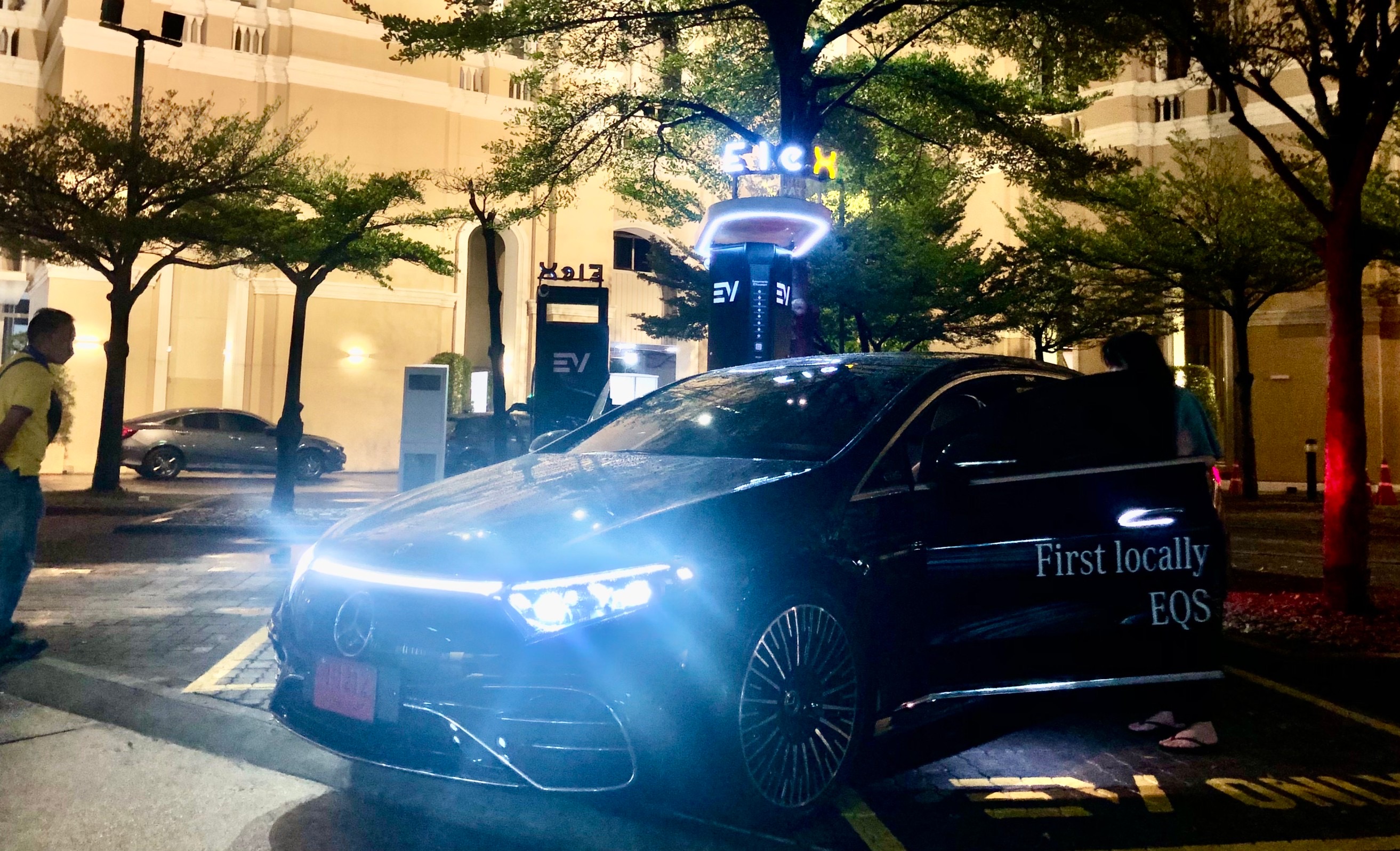 พรุ่งนี้! นายกฯ ได้ฤกษ์เปิดใช้สถานีชาร์จรถยนต์ไฟฟ้า ยกระดับใช้ EV เป็นวาระแห่งชาติ-ต้อนรับผู้นำประชุมเอเปค