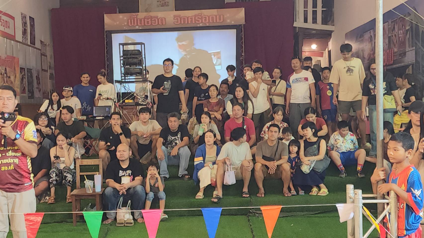 จ.ระยอง จัดแข่งมวยตับจากกีฬาพื้นบ้าน เพื่อสร้างสีสันและความสนุกสนานในงาน 'มหกรรมเล่าขาน ตำนานเมืองระยอง' คืนวันสุดท้าย