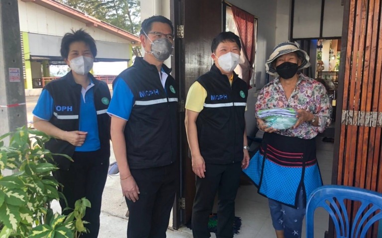 กรมอนามัยลงพื้นที่ประเมินผลกระทบสุขภาพ-สิ่งแวดล้อม        หลังน้ำมันดิบรั่วทะเลระยอง