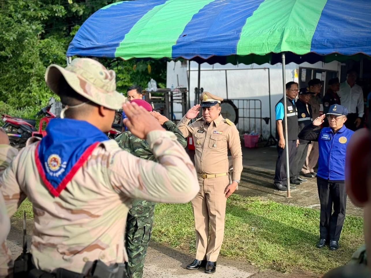 ผู้ว่าฯศรีสะเกษตรวจเยี่ยมดูแลความปลอดภัยให้ประชาชนตามแผนเผชิญเหตุพิทักษ์พื้นที่