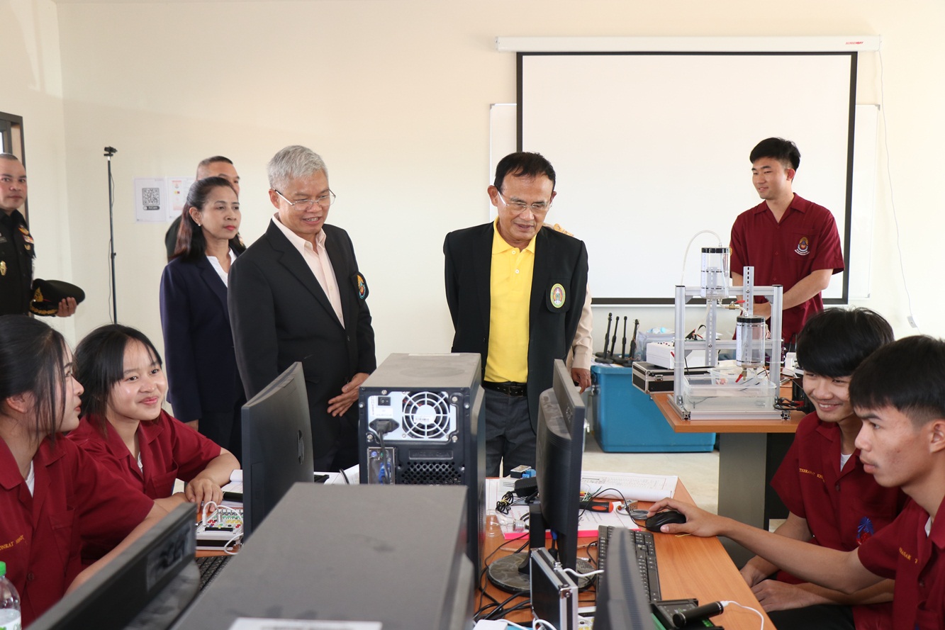 องคมนตรีเปิดอาคารปฎิบัติการวิศวกรรมและนวัตกรรม