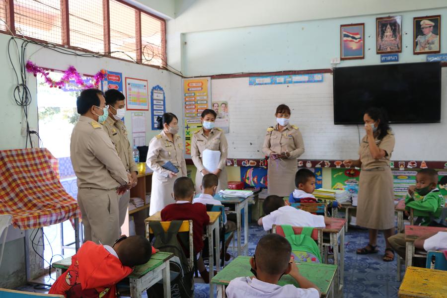 สพป.พิษณุโลกเขต 2 ตรวจเยี่ยมรร.เปิดเรียนวันแรก