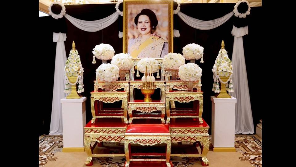 ออมสิน แสดงความอาลัยถวายแด่สมเด็จพระนางเจ้าสิริกิติ์ พระบรมราชินีนาถ พระบรมราชชนนีพันปีหลวง