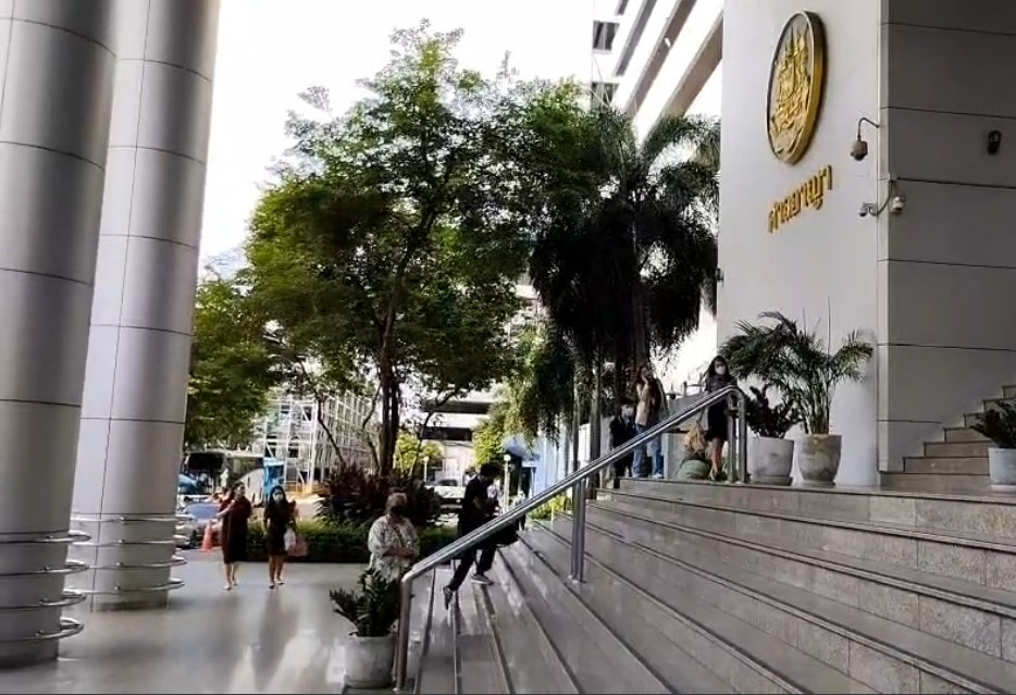 ศาลอาญาเลื่อนอ่านคำพิพากษา "ตั๊น จิตภัสร์-ทนายนกเขา" คดีกบฏเล็ก ปิดกรุงเทพฯ ขัดขวางการเลือกตั้ง เป็น 1 ธ.ค. 