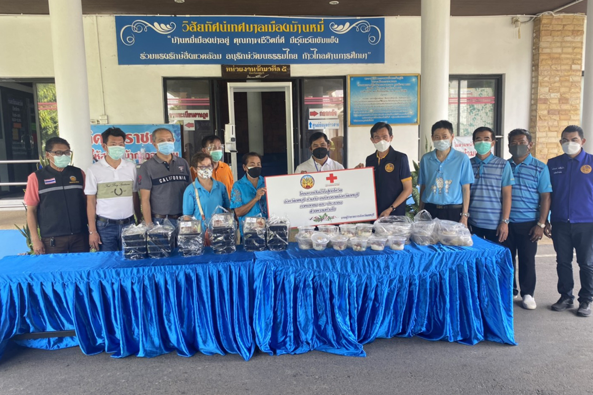 ผู้ว่าฯลพบุรี เยี่ยมผู้ได้รับผลกระทบจากสถานการณ์โควิด ที่ ทม.บ้านหมี่ พร้อมให้กำลังใจคณะทำงานเทศบาลเมืองบ้านหมี่