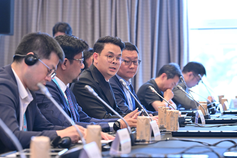   รมว.ดีอี เร่งขับเคลื่อน AI Economy ชูลงทุน Data Center–Cloud–ThaiLLM ยกระดับไทยสู่ศูนย์กลาง AI แห่งภูมิภาค