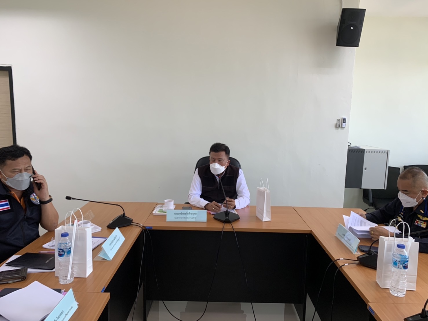 รองผวจ.ประชุมคณะกรรมการจังหวัดขอไฟเขียวผลิตกัญชงและกัญชาจังหวัดสุราษฏร์ธานี