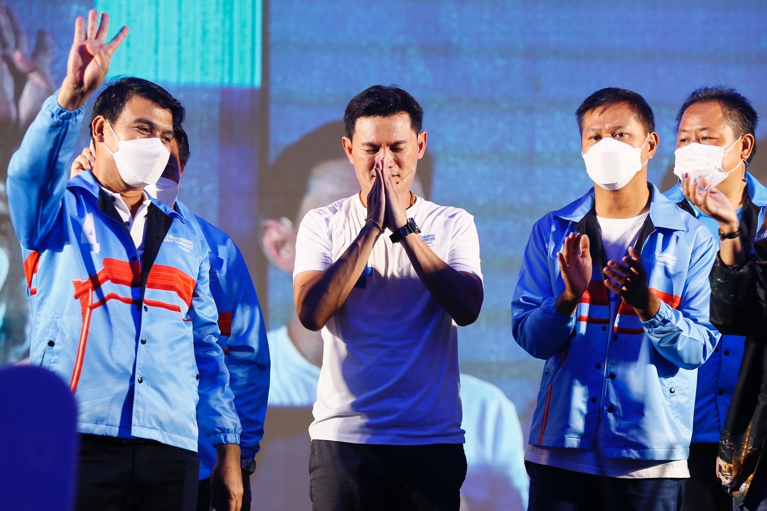“เอ้ สุชัชวีร์” เปิดเวทีปราศรัยย่านบางขุนเทียน โชว์วิสัยทัศน์แก้ปัญหาน้ำท่วม