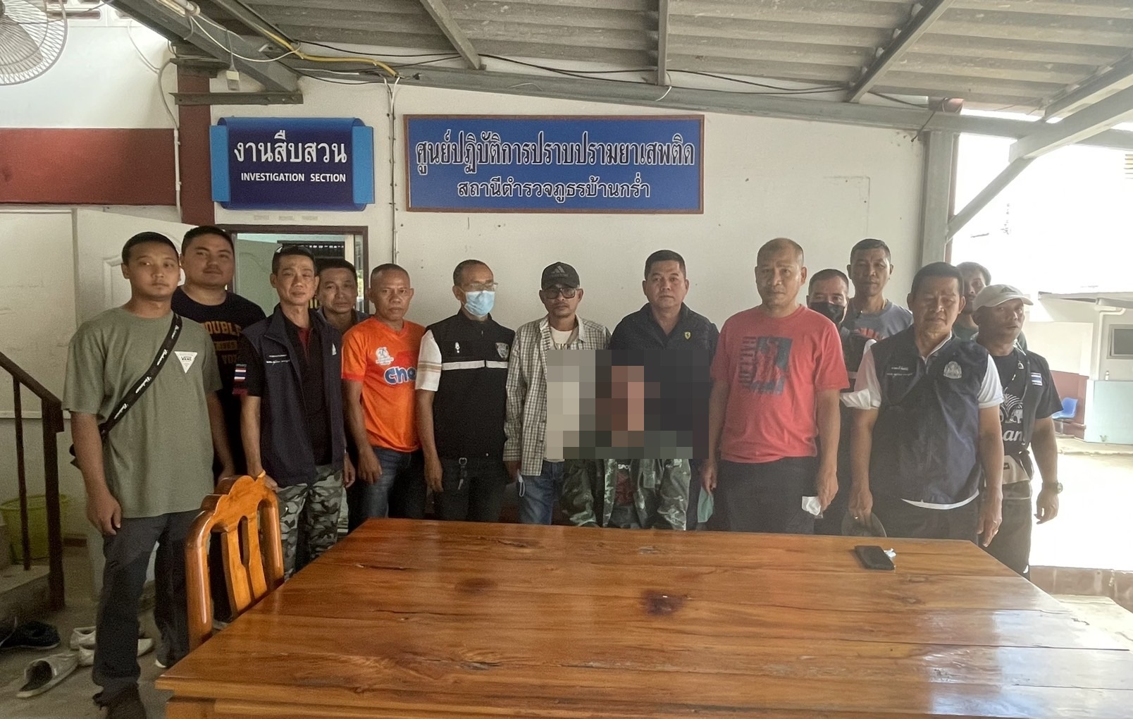 ตร.บุกจับไอ้หื่นข่มขืนเด็ก15 หลังซ่อนตัวในป่าละเมาะริมหาดระยอง