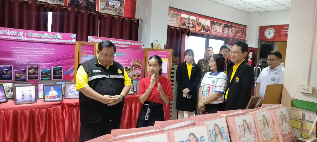 รองเลขาฯ กพฐ. kick off ปล่อยคาราวานออกตรวจร่วมโครงการนักเรียนปทุมธานีปลอดภัย และห่างไกลยาเสพติด