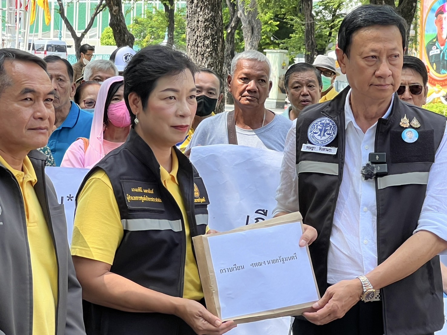 “กฤษฎา ทนายปราบโกง”ยื่นหนังสือต่อนายกฯ เร่งการท่าเรือจ่ายเงินเยียวยาชดเชยให้ อดีต พนง. กว่า 400 ล้านบาท หลังถูกกล่าวหาว่าโกงเงินค่าล่วงเวลา