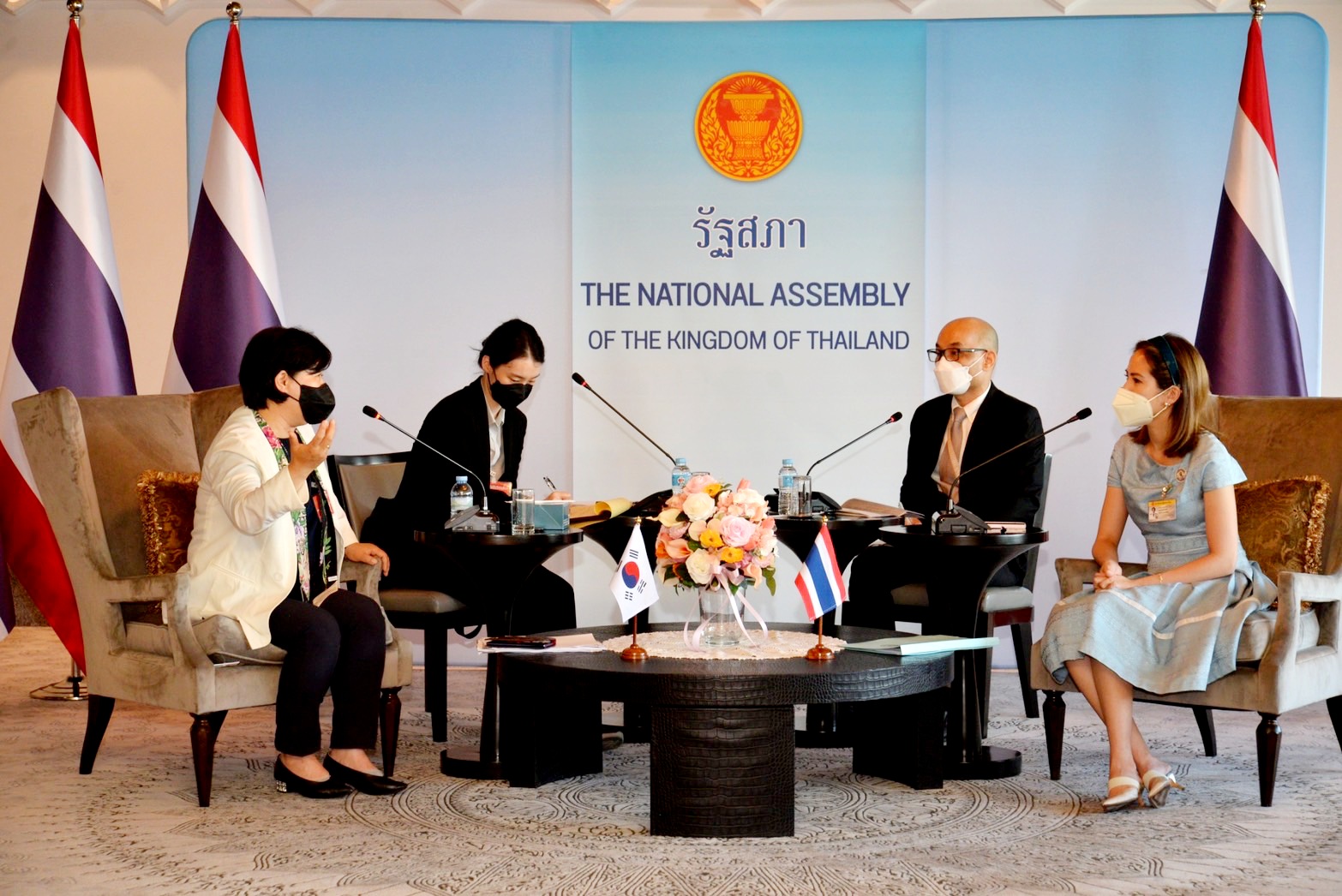 กมธ.ตร.สภาฯต้อนรับคณะความมั่นคงฯเกาหลี ถกความร่วมมือแก้ปัญหาอาชญากรรมเทคโนโลยี 
