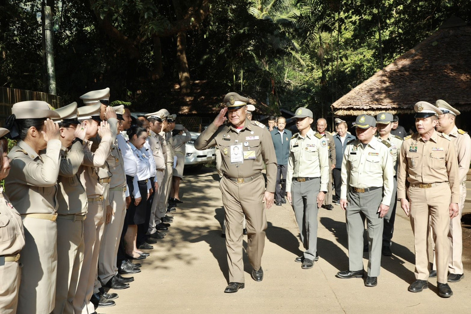 "องคมนตรี" เชิญถุงพระราชทานไปมอบแก่ราษฎร-เจ้าหน้าที่​ และติดตามงานโครงการอันเนื่องมาจากพระราชดำริ แม่ฮ่องสอน เป็นวันที่สอง