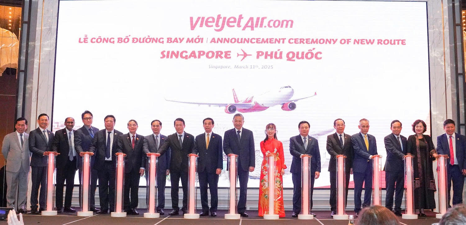 เวียตเจ็ทประกาศเปิดเส้นทางบินใหม่ ฟู้โก๊วก-สิงคโปร์ พร้อมลงนามข้อตกลงจัดหาเงินทุน 300 ล้านดอลลาร์สหรัฐ