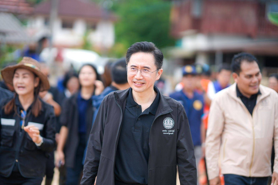 “ยศชนัน” เร่งฟื้นฟูน่าน คืบหน้าแล้วกว่า 80% พร้อมเยี่ยม Fix it Center ศูนย์ซ่อมสร้างเพื่อชุมชน