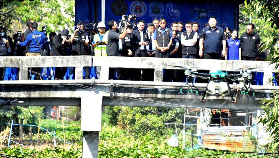 กรมชลฯ จับมือปทุมธานี ใช้นวัตกรรม สวพ.62 แก้ผักตบชวา ฟื้นฟูแหล่งน้ำยั่งยืน