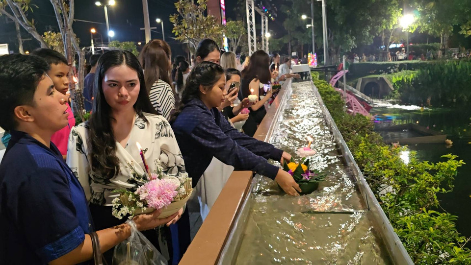 ลอยกระทงสไลเดอร์โคราช! ปล่อยทุกข์ไหล ความสุขล้นริมสายน้ำ 