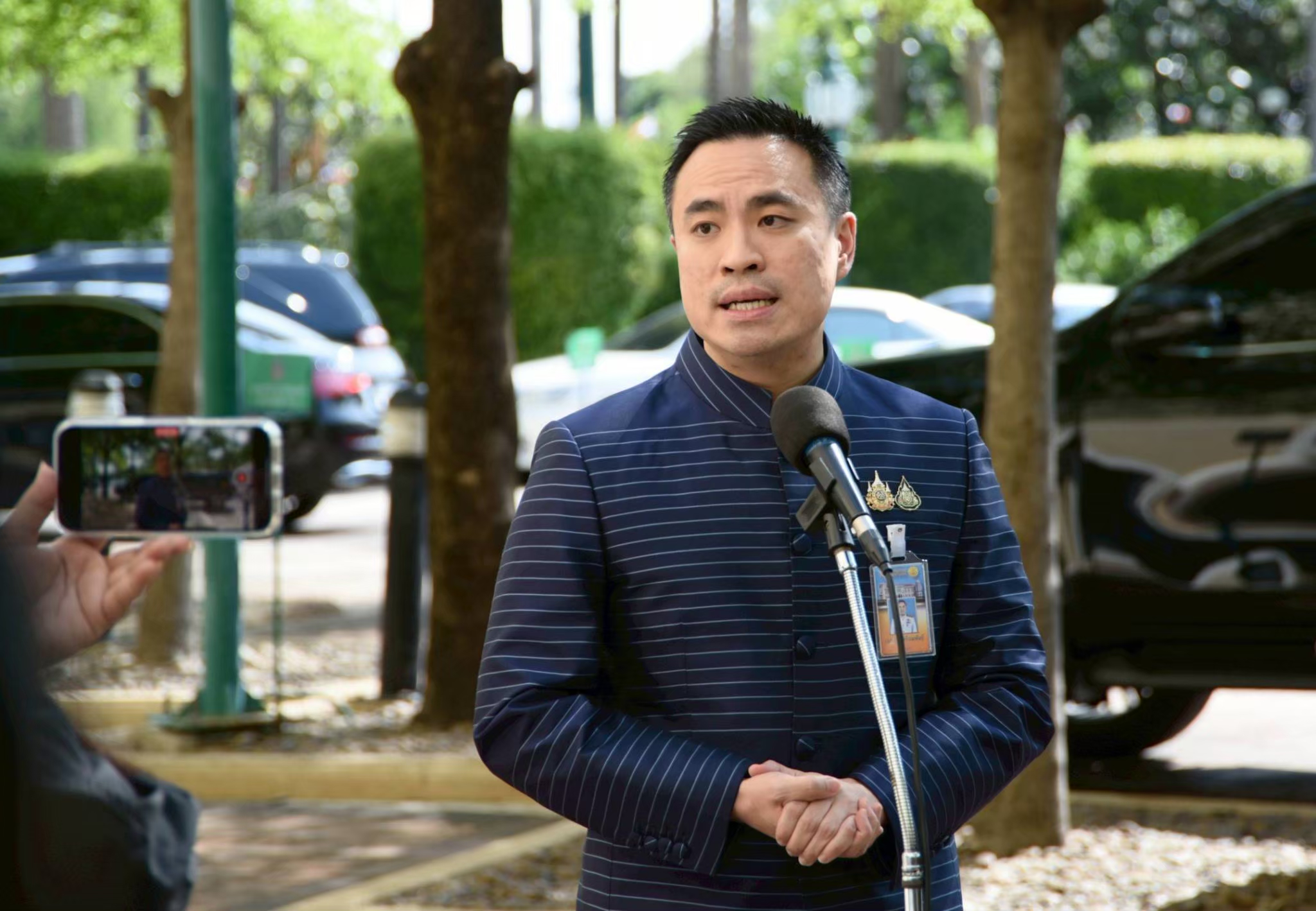 "เอกนัฏ" ยํ้า "ปรับครม." โควตา "รทสช."​ ยังเหมือนเดิม​ ยิ้มรับ​ "สุชาติ" ​ตั้ง "กลุ่ม​ 18" บอกไม่มีอะไรต้องพูด