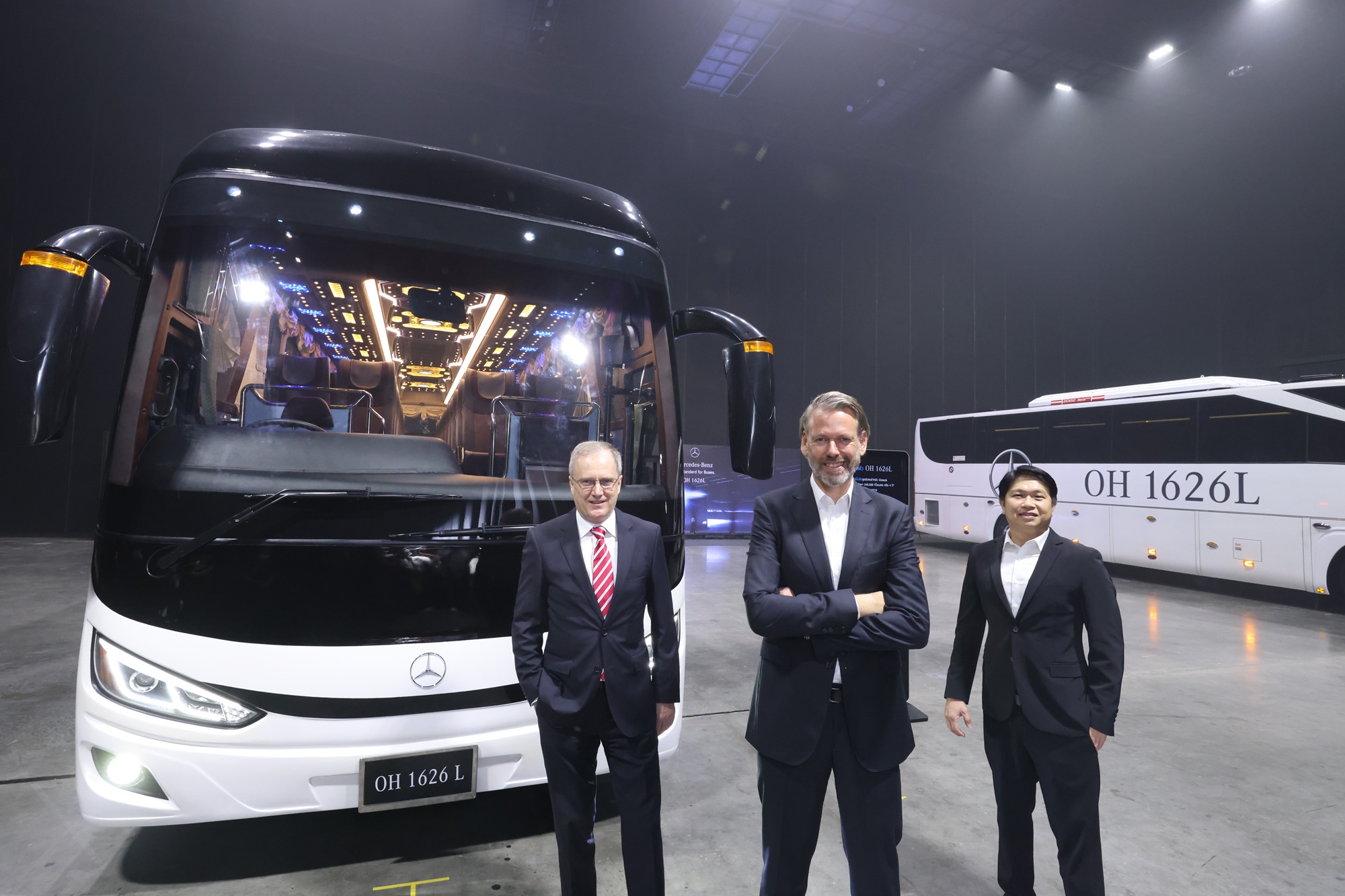 เดมเลอร์ คอมเมอร์เชียล วีฮีเคิลส์ (ประเทศไทย) ส่งรถบัส Mercedes-Benz Bus รุ่นใหม่ หนุนผู้ประกอบการขนส่ง 