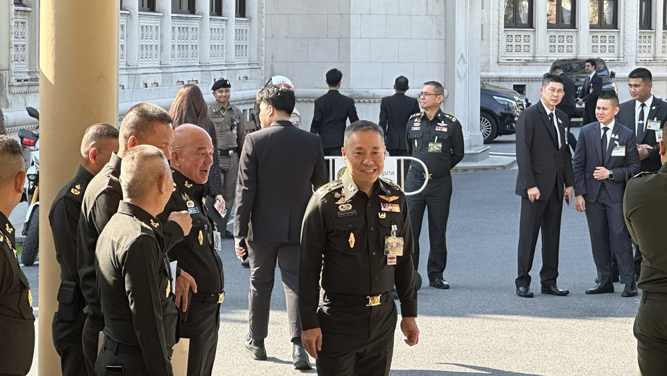 "ทบ." ปรับแผน ซื้อยุทโธปกรณ์ งบฯปี 70 ใหม่ รับสถานการณ์ชายแดนไทย-กัมพูชา “เสธ.ทบ.” เน้นซ่อมก่อนซื้อใหม่