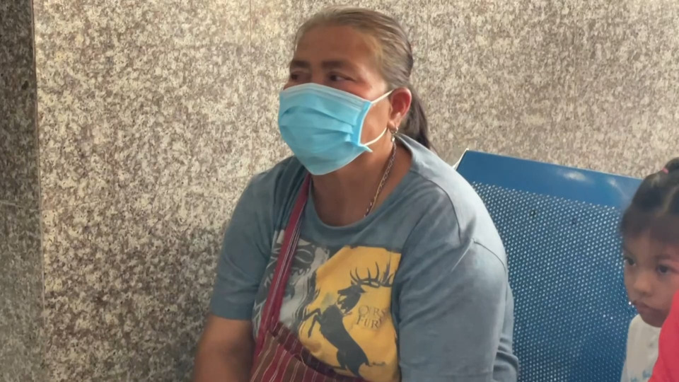 สะเทือนใจ! แม่พลทหารเหยียบทุ่นระเบิด เฝ้าหน้าห้องผ่าตัด เผยฝันร้ายก่อนรู้ข่าวลูกขาขาด