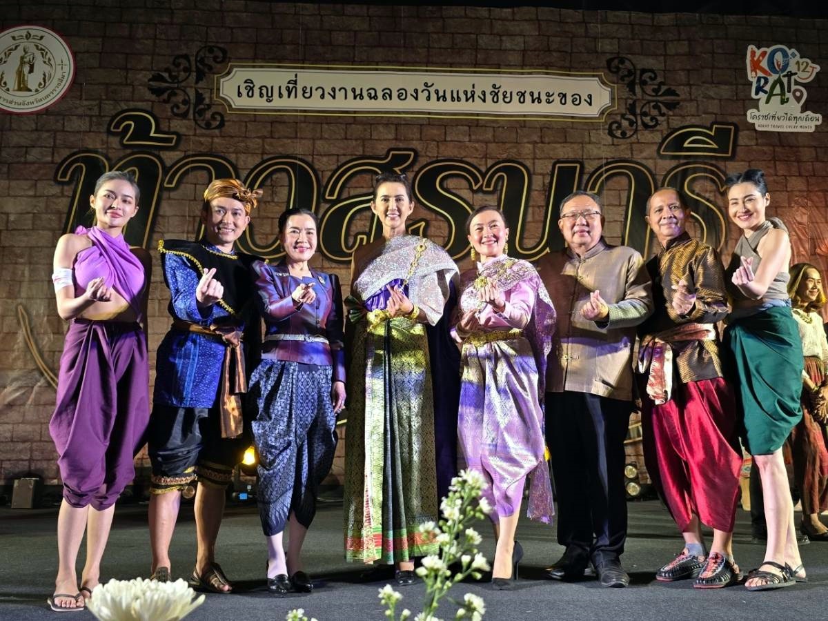 “เสนาเพชร” นำทัพนักแสดงแสงสีเสียง “วีรชน บุปผชาติ ท้าวสุรนารี” ร่วมแถลงข่าวจัดงาน "ฉลองวันแห่งชัยชนะของท้าวสุรนารีประจำปี 2567"