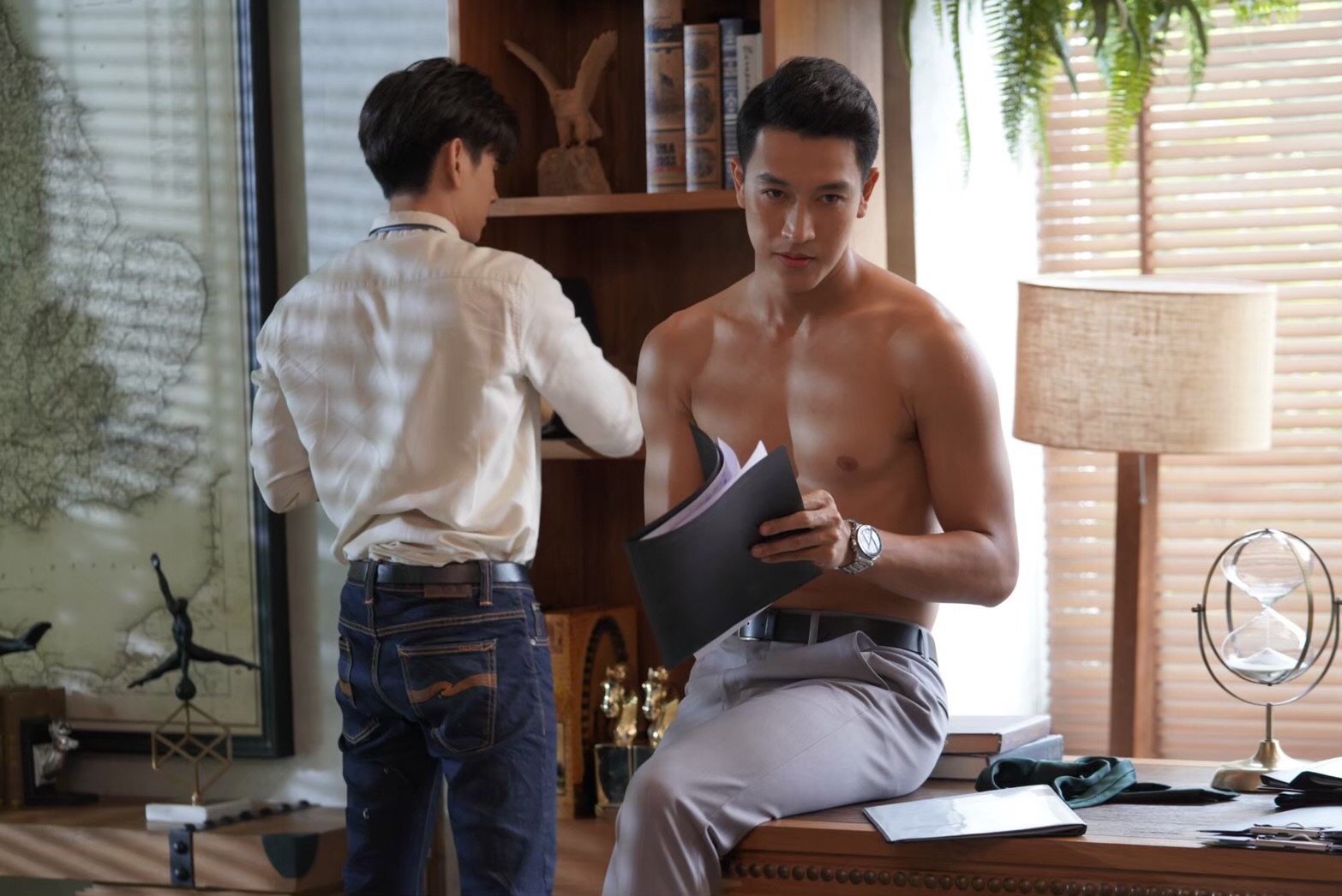 "กอล์ฟ อนุวัฒน์" พร้อมโชว์อกฟูฟิต ซิกแพคแน่นใน "คลับฟรายเดย์เดอะซีรีส์12" ตอน รักซับซ้อน