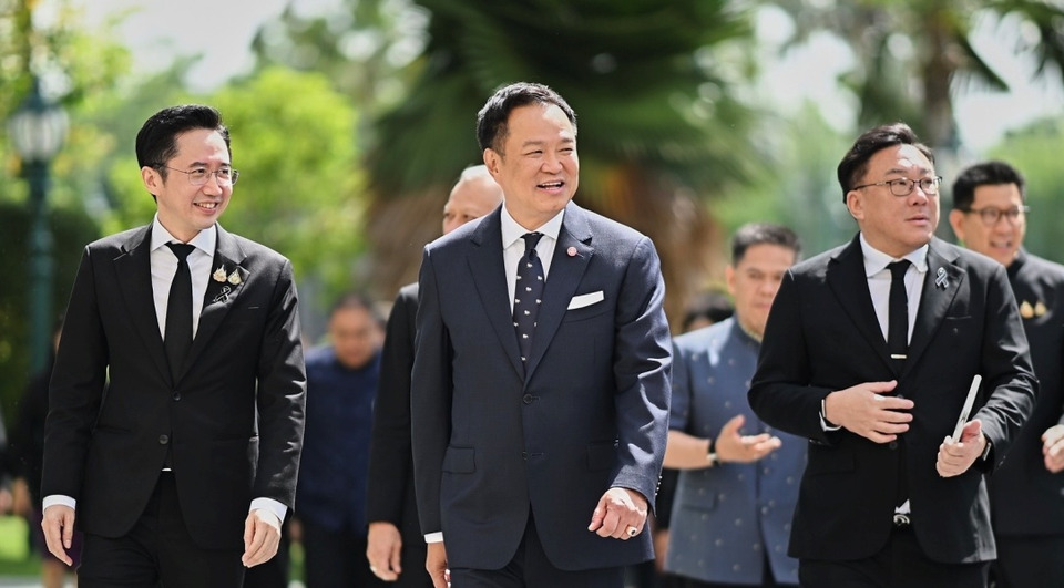 นายกฯ แจงเรียก รมต.ภูมิใจไทย-เพื่อไทย ขึ้นตึกไทยฯ แค่กินโจ๊ก ปัดส่งสัญญาณปรับ ครม.