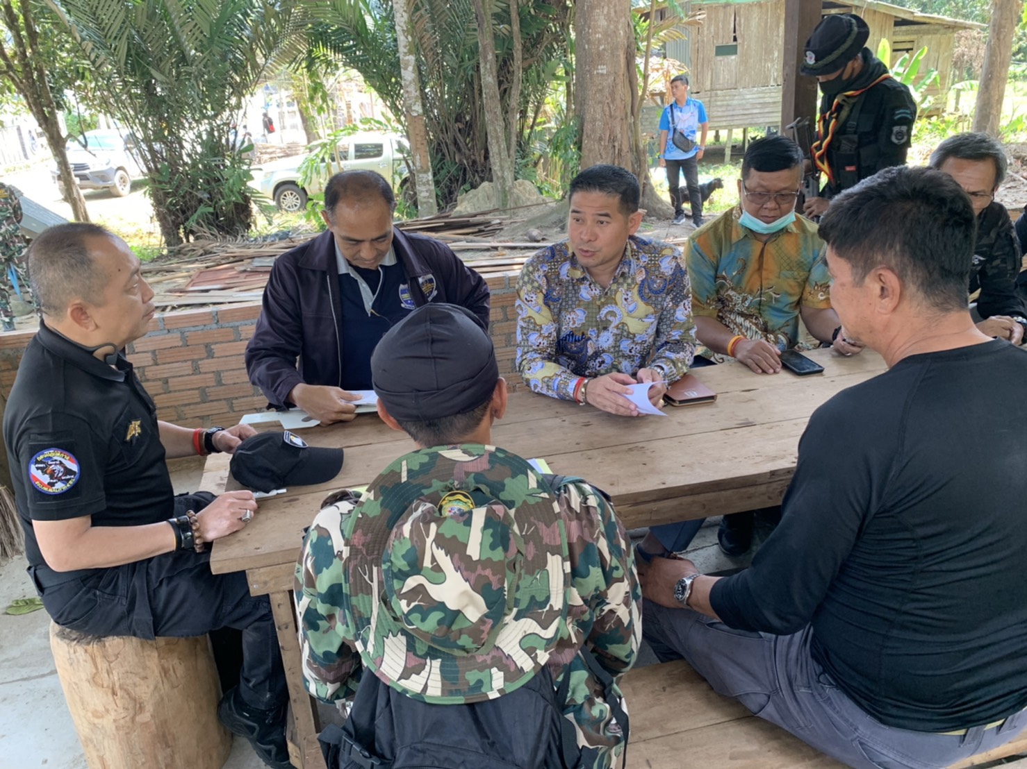 DSI ลงพื้นที่ทำการสืบสวน กรณีบุกรุกป่าและตัดไม้ในพื้นที่ อ.ศรีสาคร จ.นราธิวาส