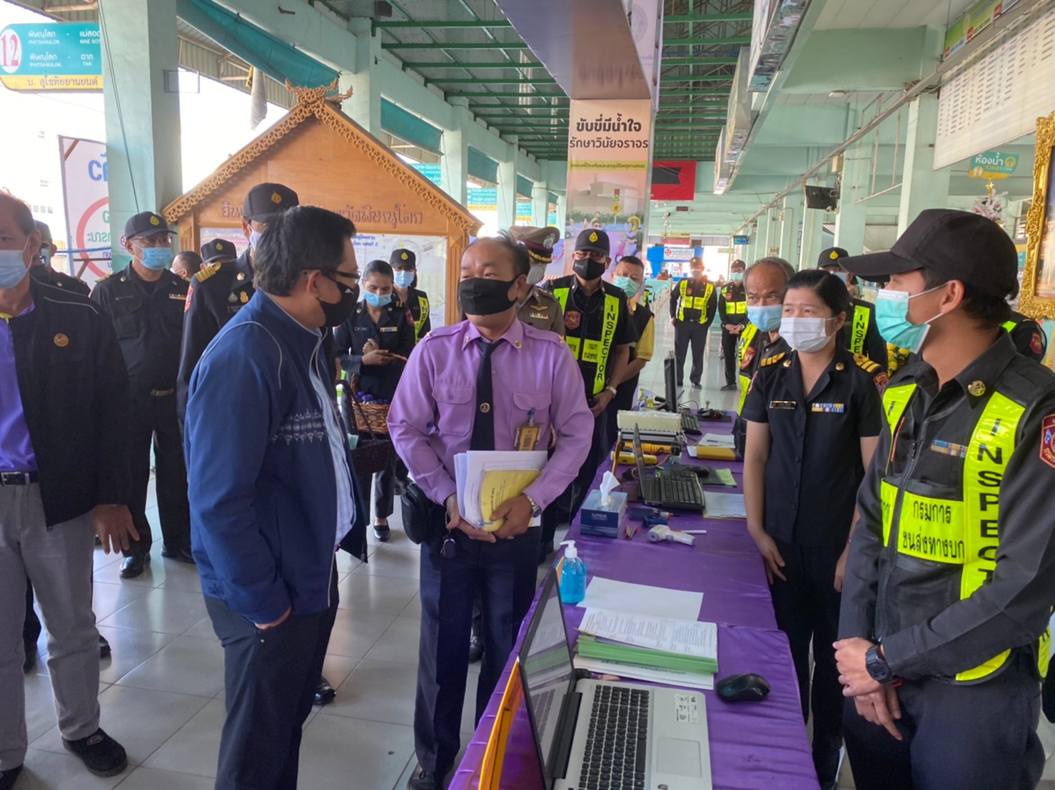 อธิบดีกรมขนส่งทางบกลงพื้นที่พิษณุโลก  ตรวจความพร้อมรองรับการเดินทางของปชช.ช่วงเทศกาลปีใหม่ 2564