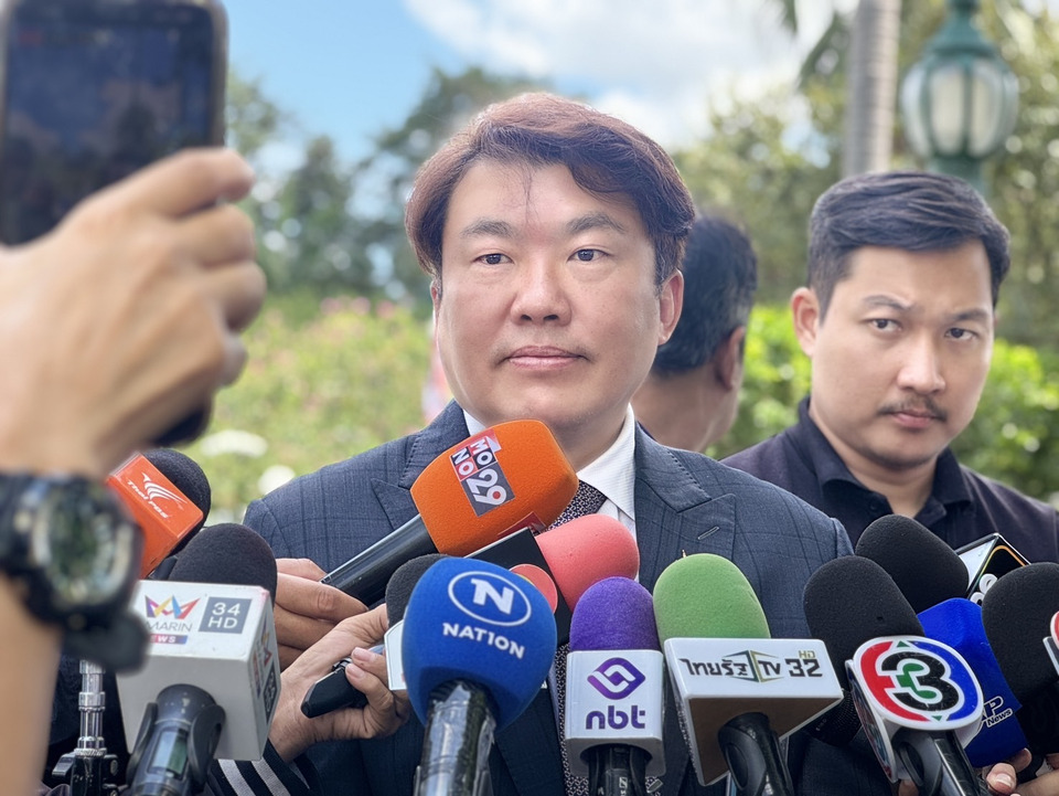 "โฆษกรัฐบาล" เผย สหรัฐฯ ยังไม่คอนเฟิร์ม "ทรัมป์" ร่วมลงนามสันติภาพ ไทย-กัมพูชา ย้ําเขมรต้องทําตาม 4 เงื่อนไข