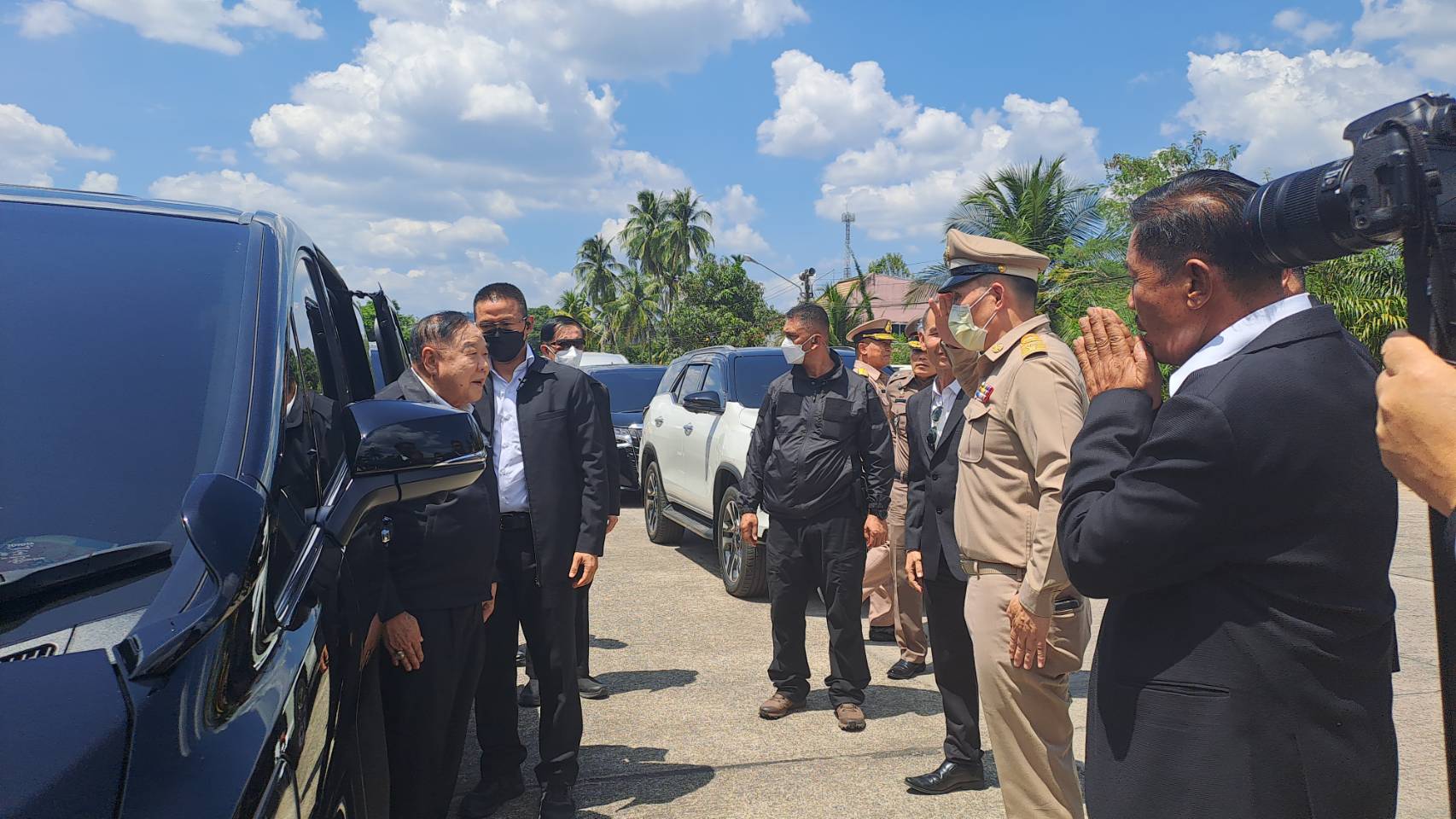 "ประวิตร"ตรวจโครงการฝายคลองกะปงอันเนื่องมาจากพระราชดำริฯแก้ปัญหาขาดแคลนน้ำ