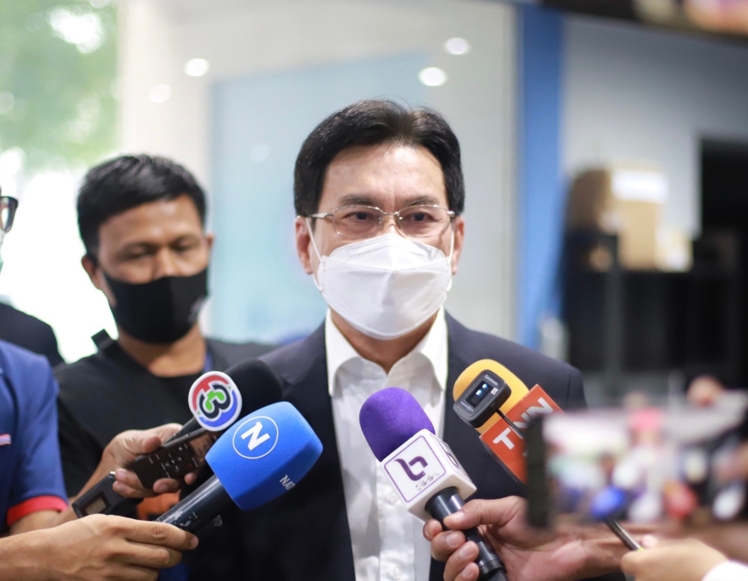 "จุรินทร์" ยัน ปชป.ไฟเขียวแก้ไขรัฐธรรมนูญปิดสวิตช์ ส.ว.
