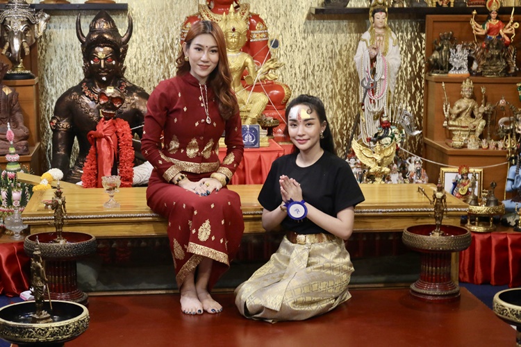  ฮือฮา "นิวนิว เอวเด้ง" นำทีมชิงมงลูกสาวพญานาค เวทีมูเตลู คนแรกของโลก