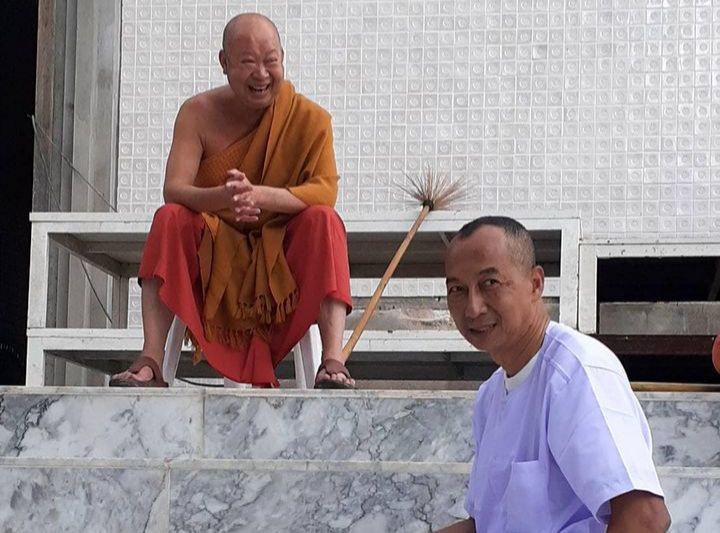 'บิ๊กต่อ'ลูกศิษย์วัดป่าภูทับเบิก สูงที่สุดในประเทศไทย 