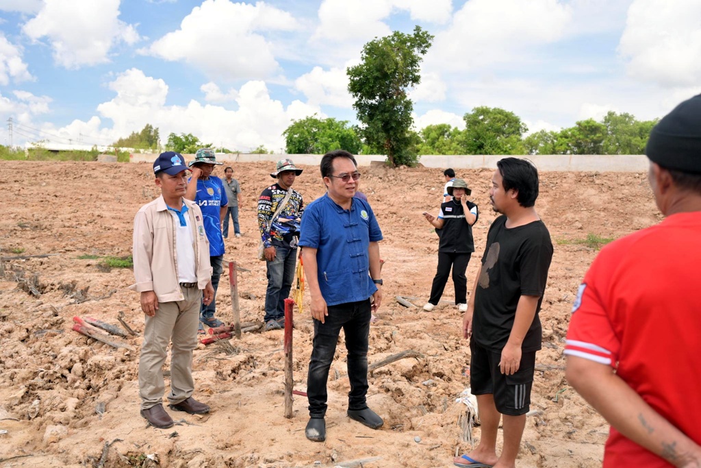 สชป.7 สำรวจพื้นที่ชุมชนวังแดง เตรียมสร้างอาคารบังคับน้ำในเขตเทศบาลนครอุบลฯ