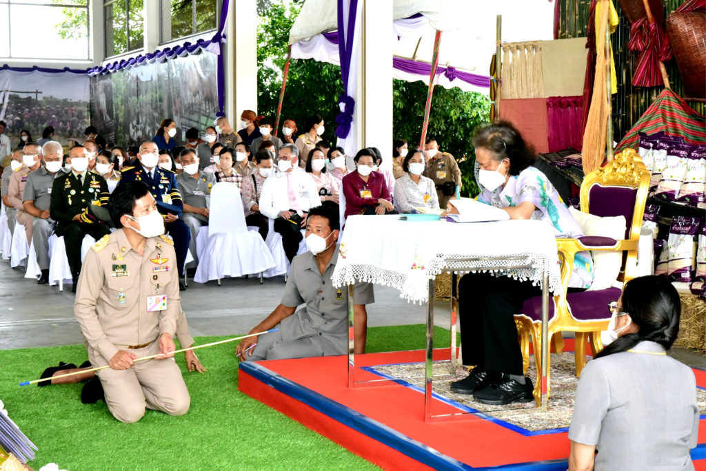 "อธิบดีปราโมทย์" เฝ้าฯ รับเสด็จ "กรมสมเด็จพระเทพฯ" ทรงติดตามการดำเนินงานศูนย์พัฒนาพันธุ์พืชจักรพันธ์เพ็ญศิริ