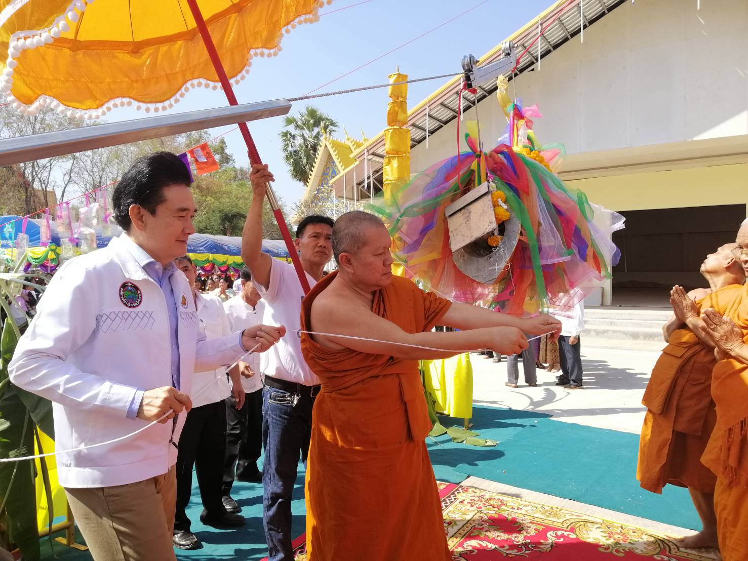 “ยุทธนา ศรีตะบุตร” นายก อบจ.หนองคายยกช่อฟ้า “หอประชุมภาวนาธรรมานุสิฐ” วัดท่าลี่ศรีสะอาด