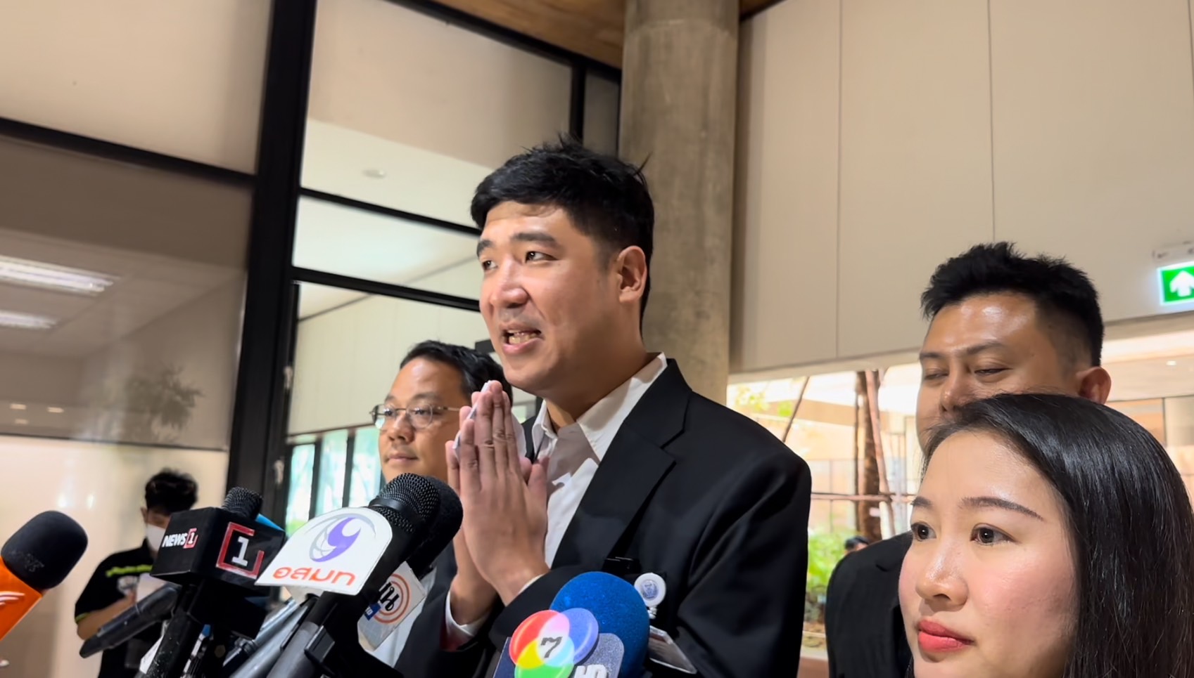 "เท่าพิภพ" ไม่ติดใจ "ร่างสุราก้าวหน้า" ถูกปัดตก วอนรัฐบาลยึดเป้าใหญ่ ทลายทุนผูกขาด 
