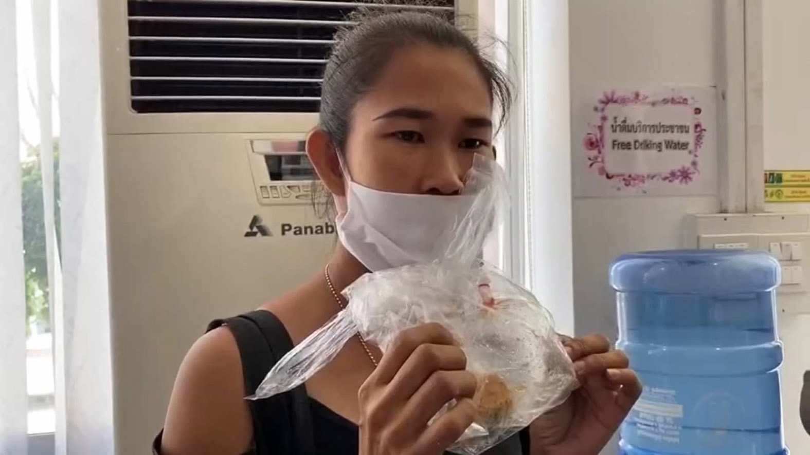 ลูกสาวเหยื่อ"ขนมจีบมรณะ" หอบหลักฐานโร่แจ้งความหาผู้รับผิดชอบชีวิตมารดา