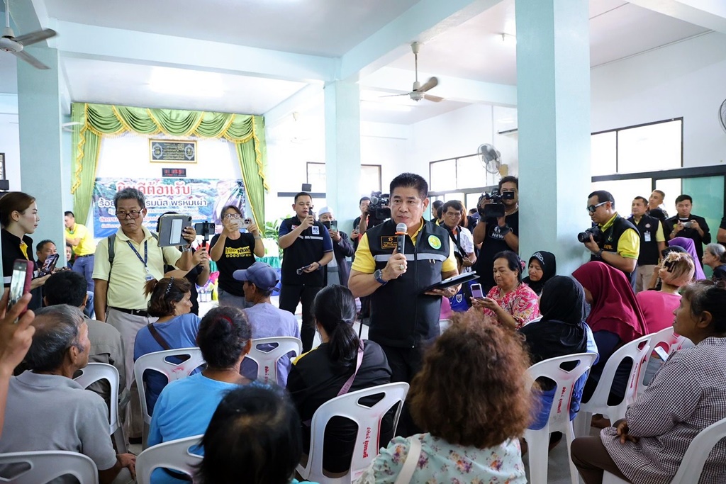 "รมว.ธรรมนัส" ตรวจน้ำท่วมเมืองตราด รับฟังปัญหาประชาชนที่ได้รับผลกระทบ