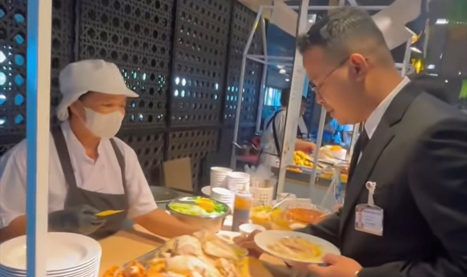 หมดเวลาภาษีประชาชน! สส.เริ่มควักเงินซื้อข้าวในสภาฯ วันแรก ปิดตำนานข้าวฟรี สแกนจ่าย-แลกคูปองคึกคัก