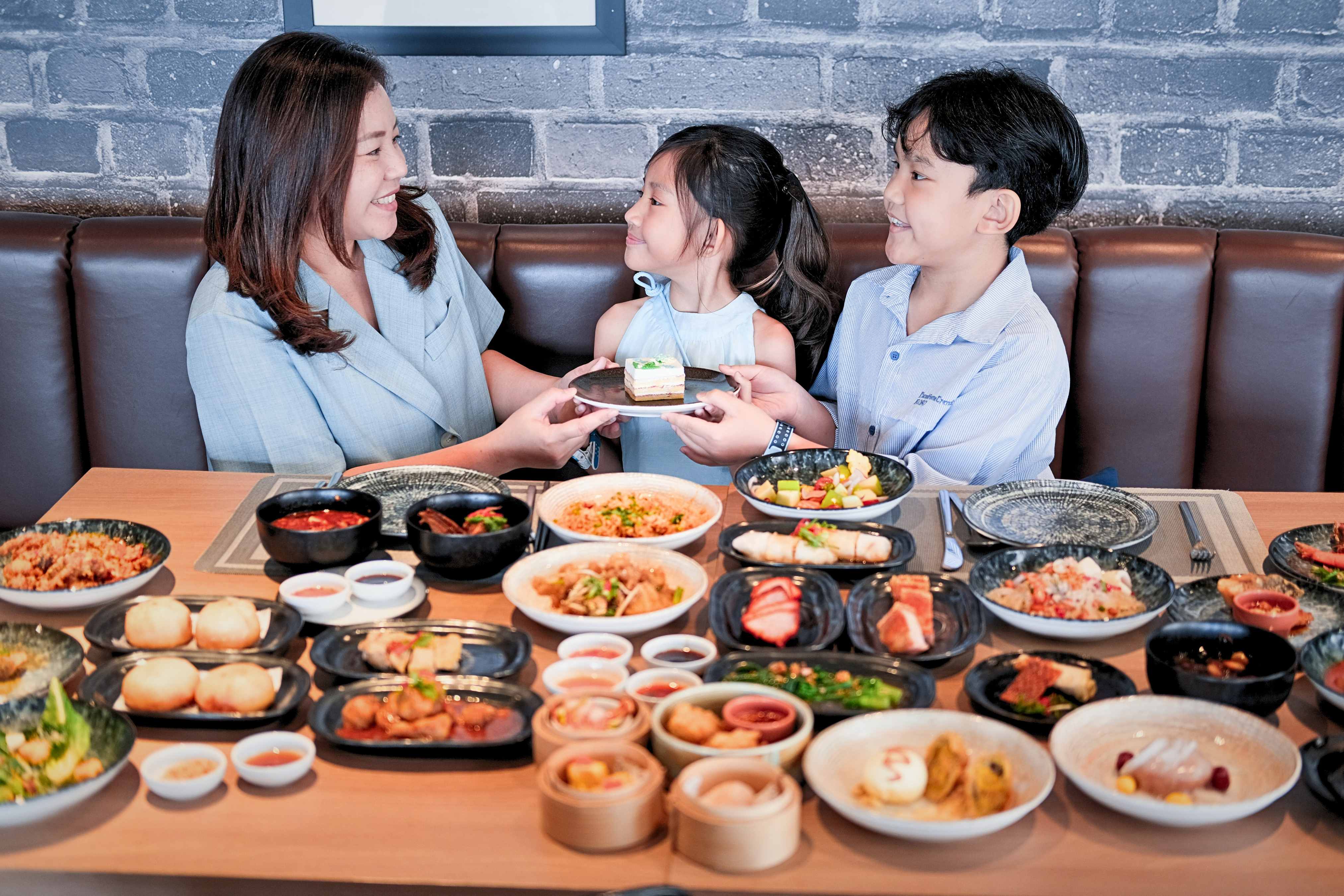 อวานี สุขุมวิท กรุงเทพฯ ชวนลูกๆ พาคุณแม่มาอิ่มอร่อยและสร้างความประทับใจร่วมกันในวันแม่แห่งชาติ 2568