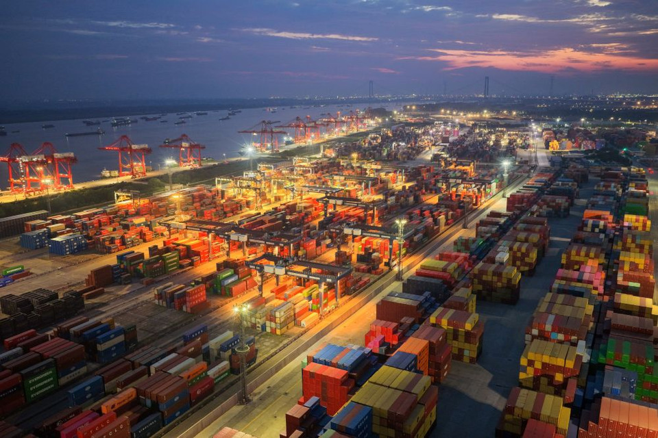 เศรษฐกิจจีนครึ่งปีแรก 2026 ขยายตัว 4.7% มูลค่า GDP แตะ 69.57 ล้านล้านหยวน สะท้อนพลังขับเคลื่อนและความยืดหยุ่นแข็งแกร่ง   